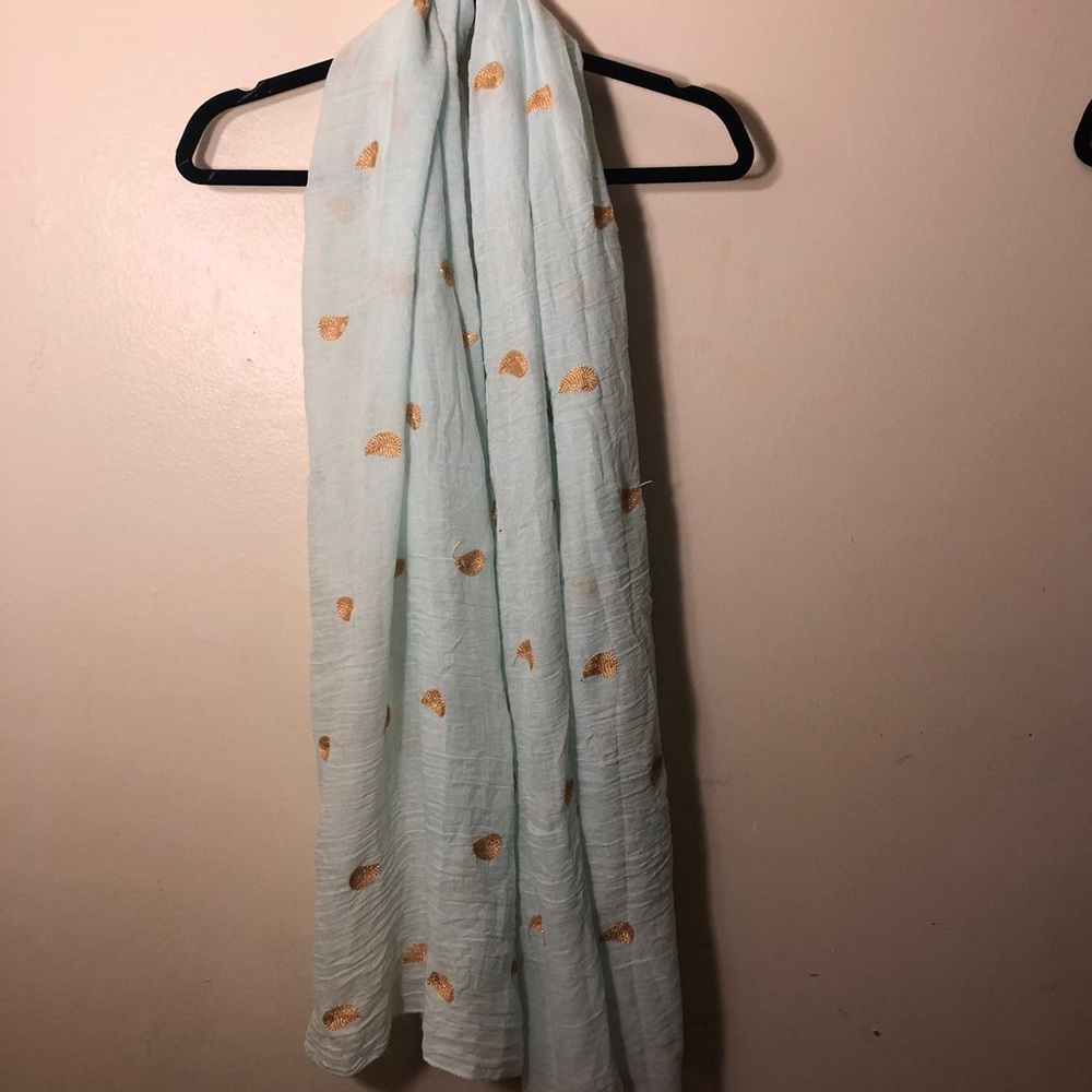 Teardrop print powder blue scarf